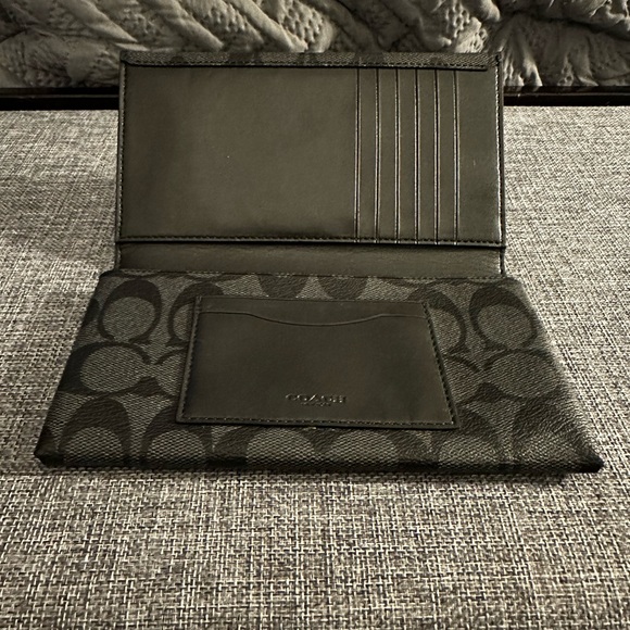 Unisex Coach Large Wallet - Black - Picture 4 of 6